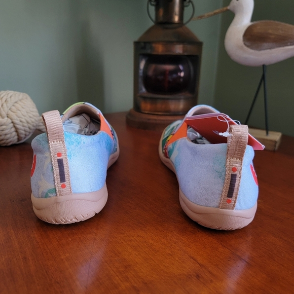 NWT UIN Women's Size 7 Slip on Travel Shoes Serene Afternoon Toledo I - Picture 4 of 14